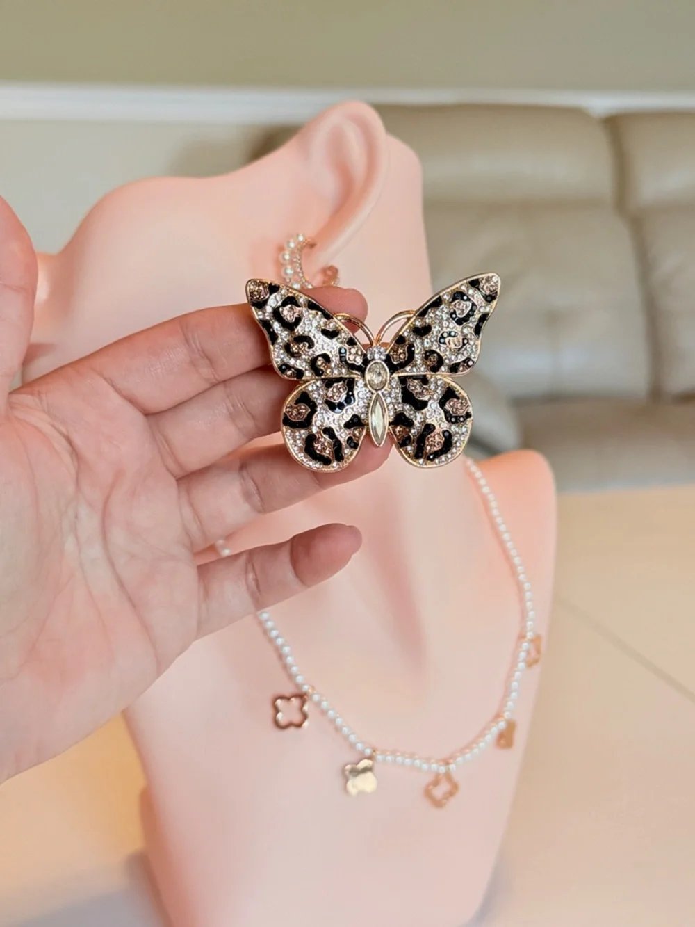 Gold-Tone Leopard Print Butterfly Brooch - Elegant Women Jewelry - Picture 5 of 10
